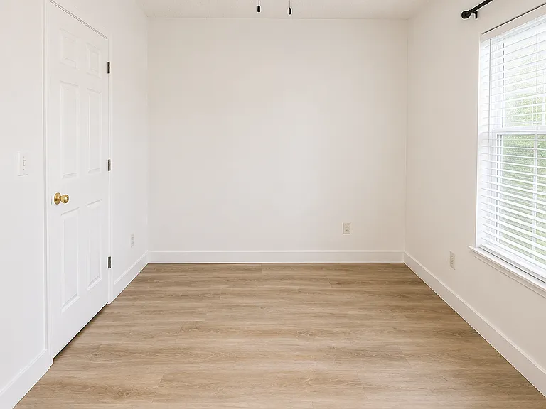 2440 Bridgeport Cir — Photo 10