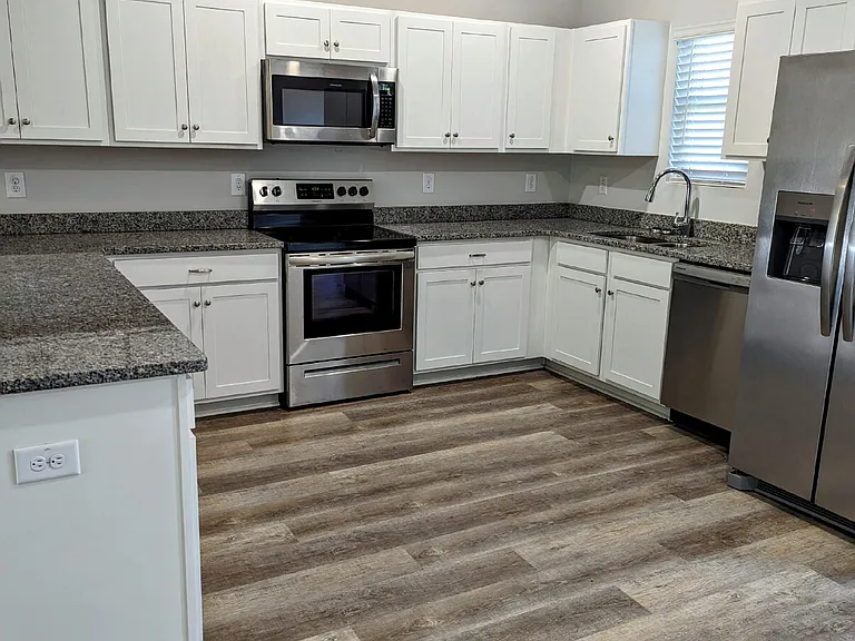 146 Cypress Oak Trl — Photo 5