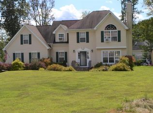 252 Maple Loop, East Stroudsburg, PA 18301