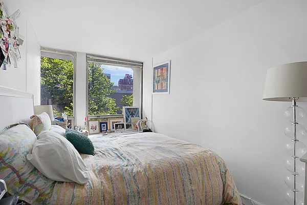 Rented by Compass | media 9