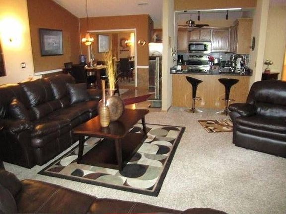 2nd image of 135 W Oak Leaf Dr Unit 10