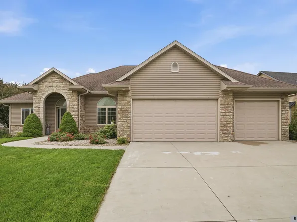 2439 Emily Ln, Lincoln, NE 68512