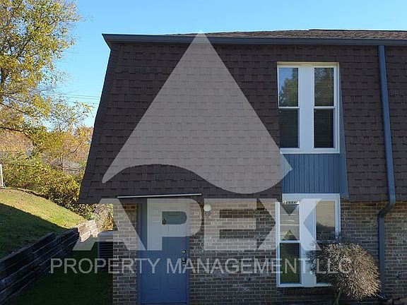 2nd image of 424 Cross Creek Rd Unit D