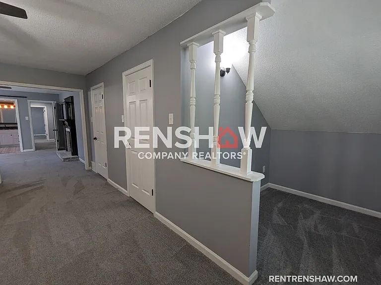 8161 Effingham Dr — Photo 14
