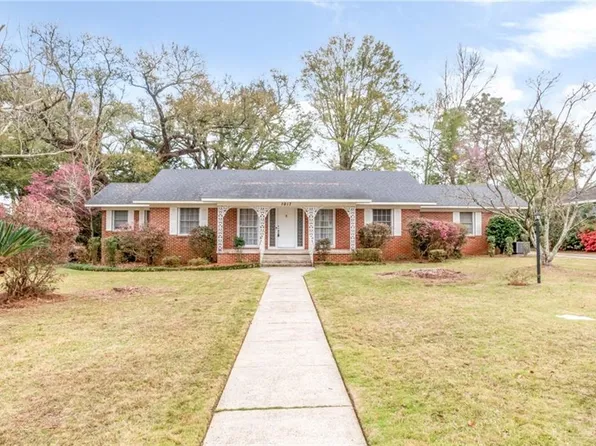 1017 Hillcrest Ln, Mobile, AL 36693