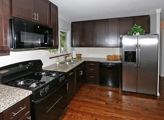 5th image of 4265 Snelson Dr