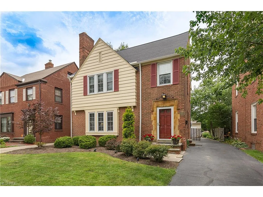2465 Traymore Rd photo 1