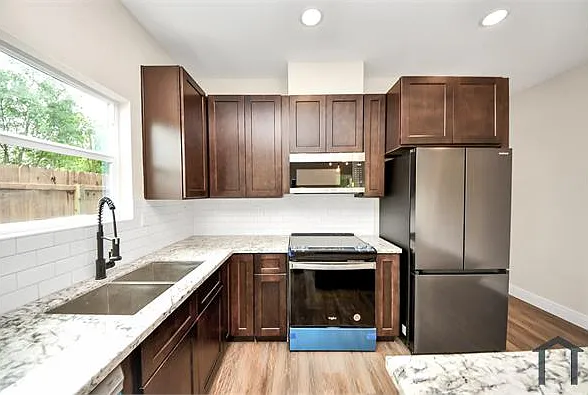 3810 Hiford Dr #A — Photo 29