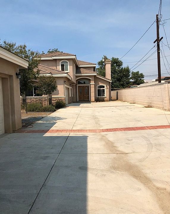 1st image of 5145 Acacia St