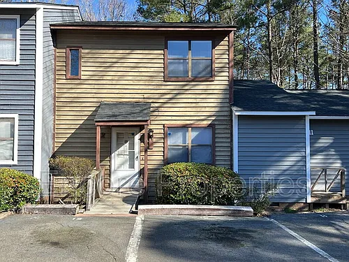 2146 Charles St Photo 1