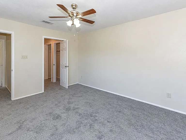1224 Westway Cir — Photo 7