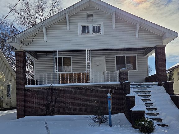 2nd image of 207 E Dayton St