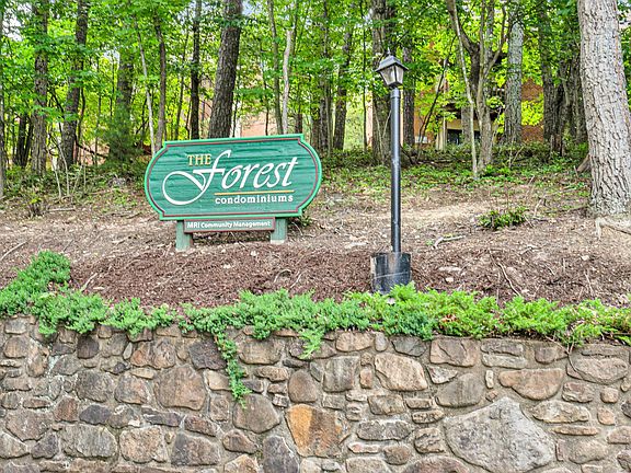 3rd image of 3315 Forest Ridge Rd