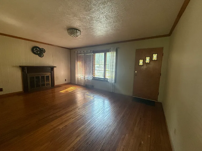 4691 Anita Dr — Photo 9