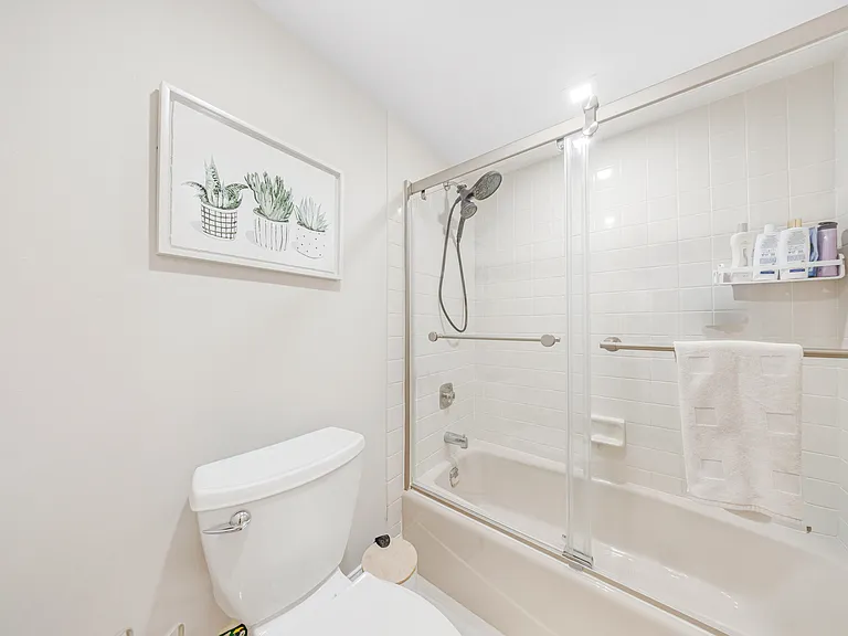 4261 W Palm Aire Dr #204 — Photo 32