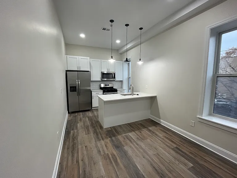 1401 S Broad St #B — Photo 5