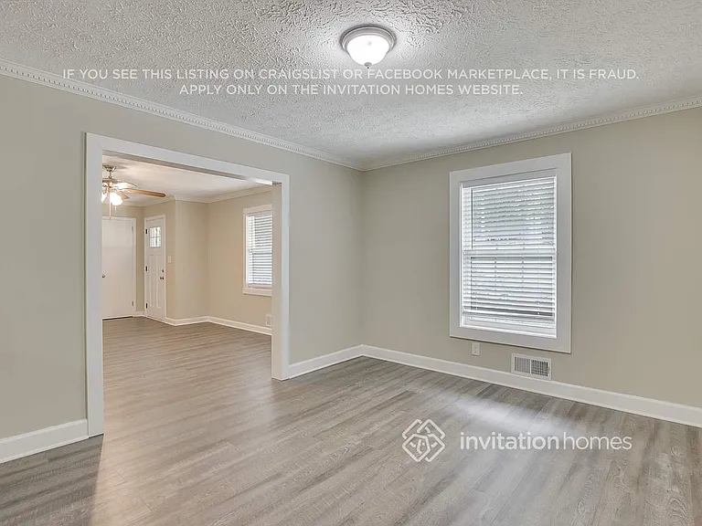 2976 Flowers Dr — Photo 9
