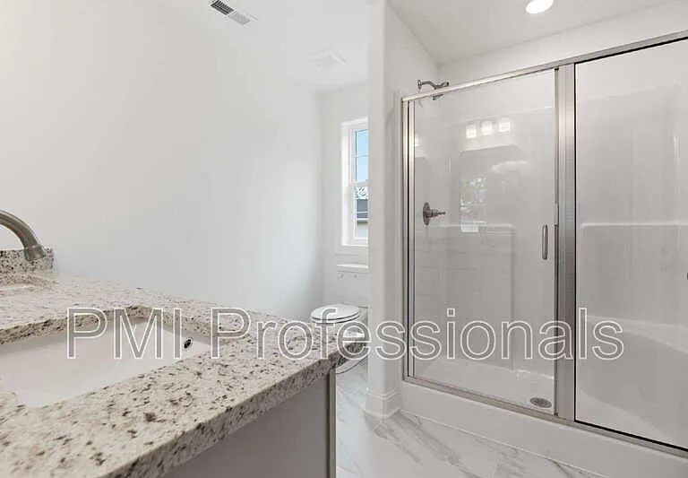 295 Spring St — Photo 31