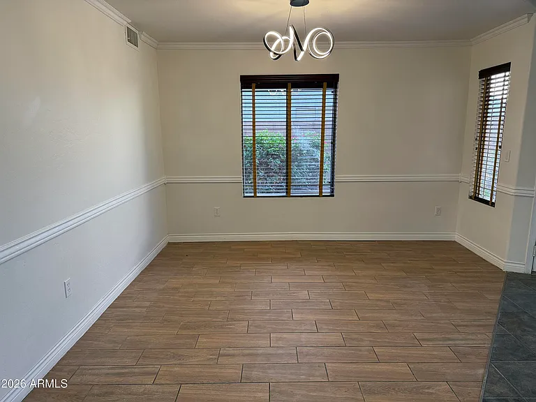 518 W Scott Ave — Photo 12