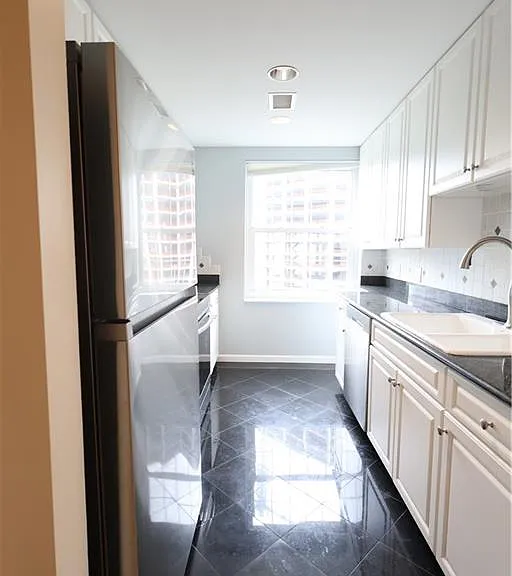 195 14th St NE #1105 — Photo 6