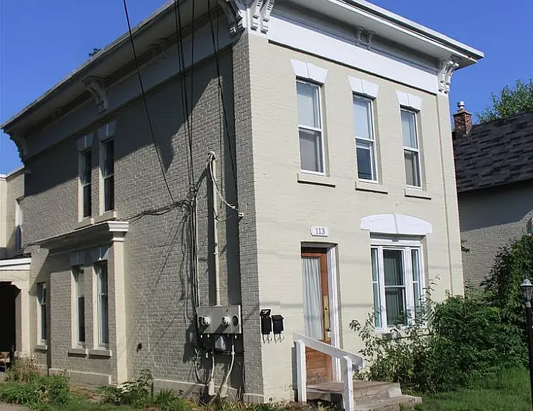 113 Straight Ave NW #1 — Photo 1