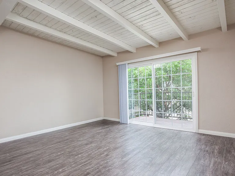 2701 W McFadden Ave — Photo 22