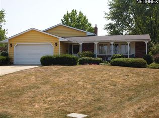 1952 Frances Dr, Wickliffe, OH 44092