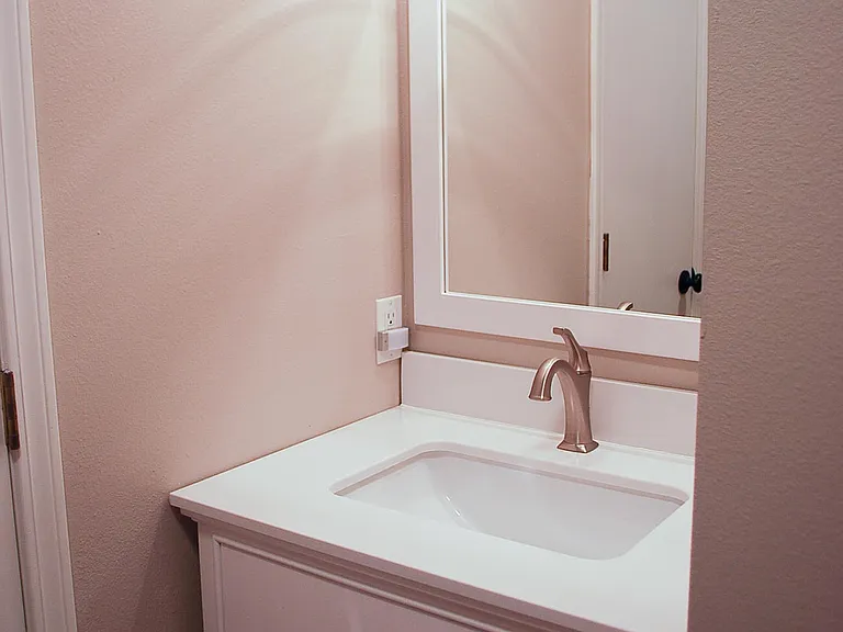 1108 Royal Dr — Photo 18