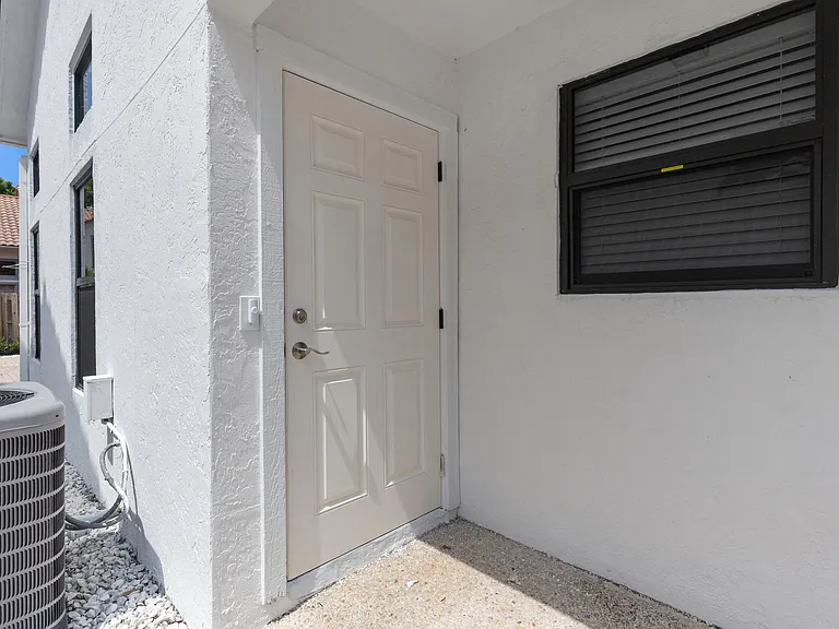 5521 Ilford Ct — Photo 4