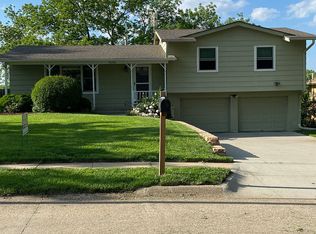 9608 Emmet St, Omaha, NE 68134