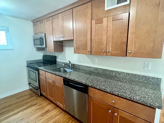 4th image of 1413 Park Ave APT 3