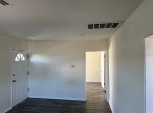 4216 1/2 W Victory Blvd #1/2, Burbank, CA 91502