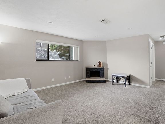 4th image of 2501 26th Avenue Ct #1-C