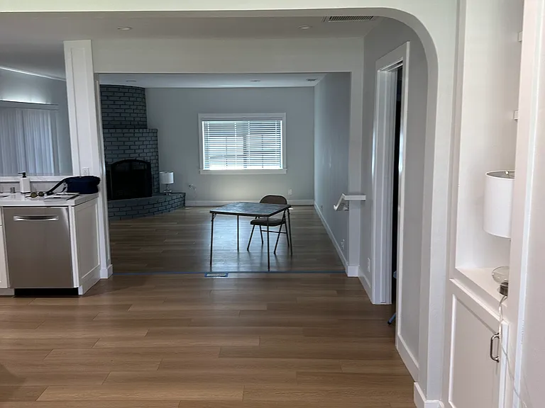 2125 Fidler Ave — Photo 4