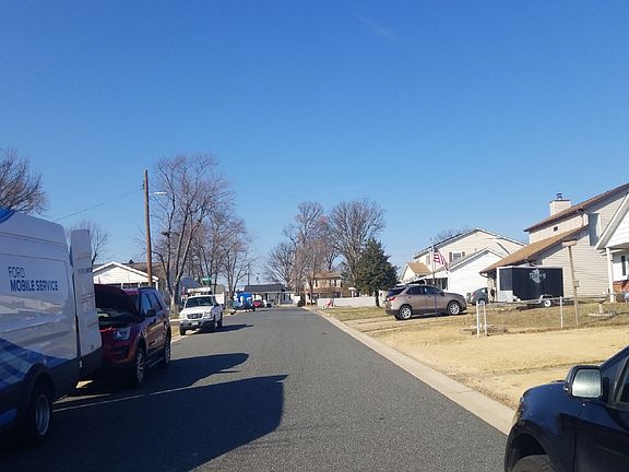 5th image of 15 Left Aileron St