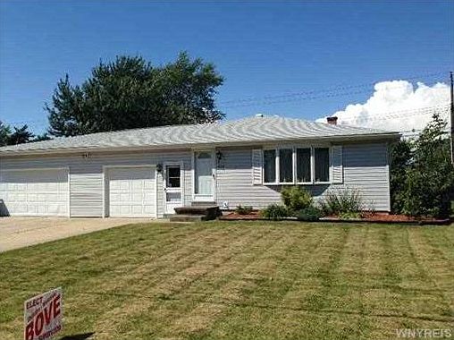 1st image of 839 Elm Ave