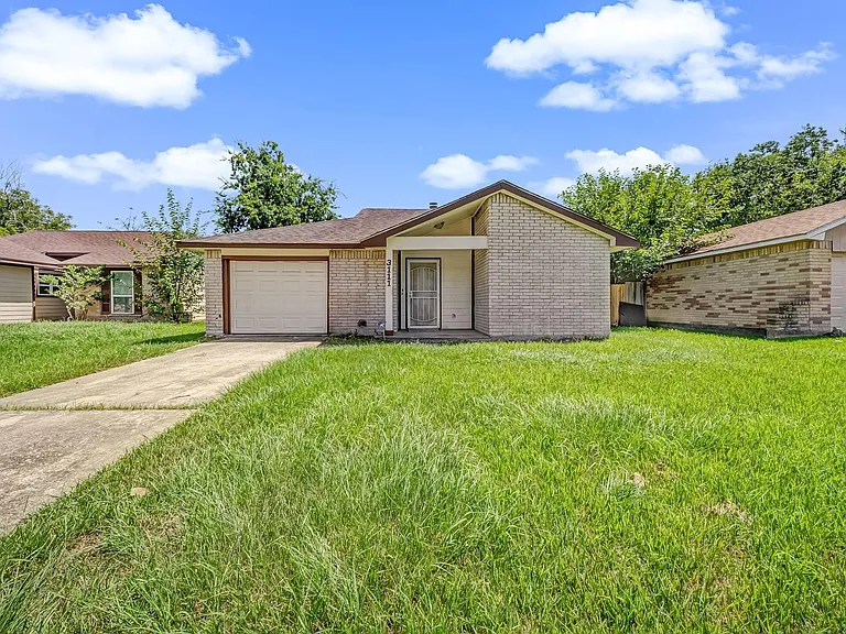 3111 Overcross Dr — Photo 1