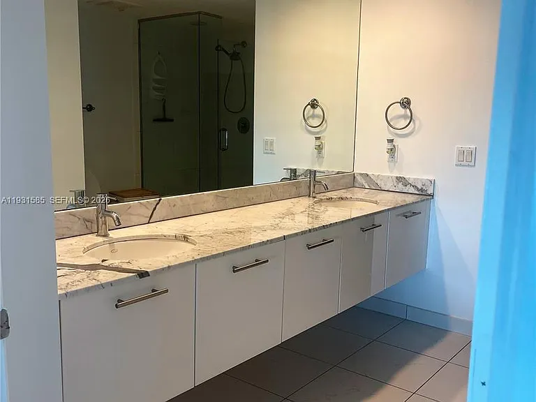 500 Brickell Ave #3105 — Photo 16
