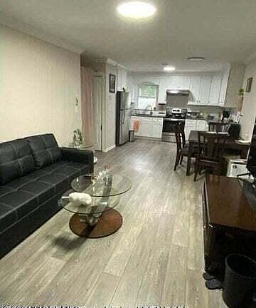 4th image of 38L Cambridge Ct