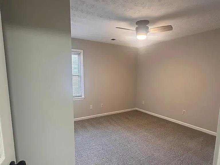 672 Millpond Rd — Photo 27