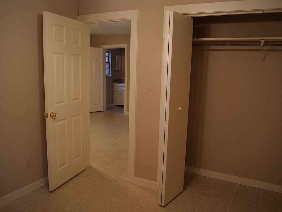 Mother-In-Law Suite BR & closet