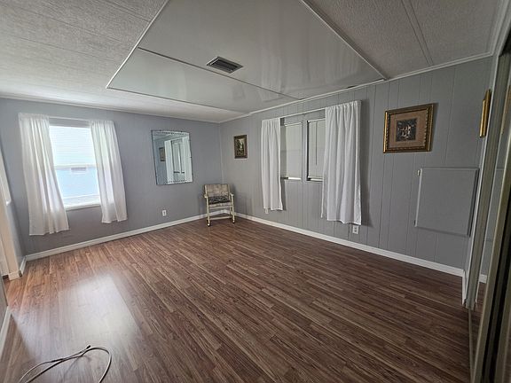 4th image of 7640 Hector St #588