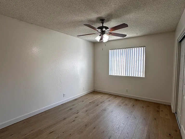 5134 N Glendora Ave #35 — Photo 8