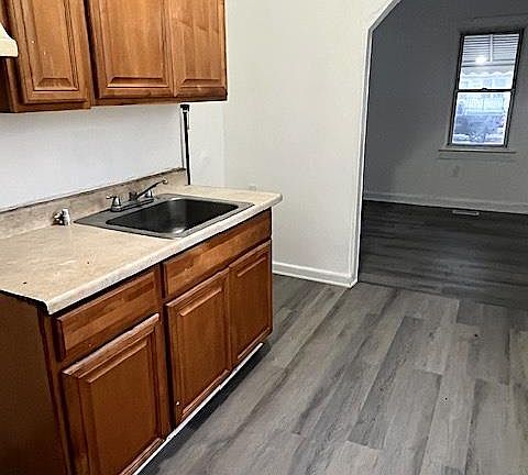 4th image of 7228 Orchard Ave