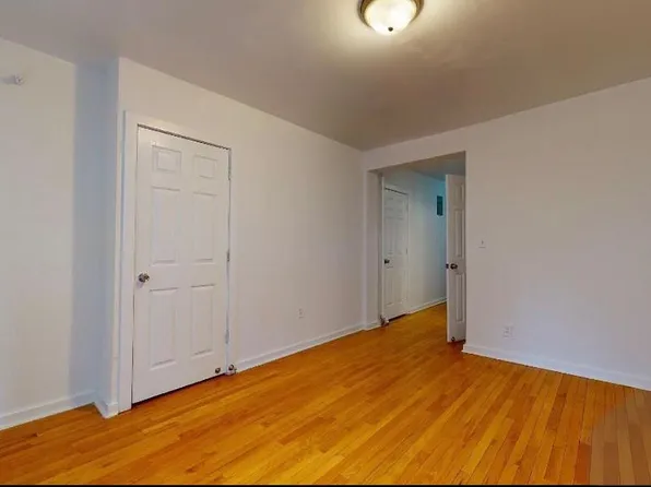 548 West 50th Street image 1 of 5