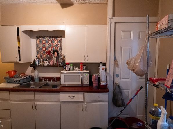 indianapolis-indiana-447897169 picture