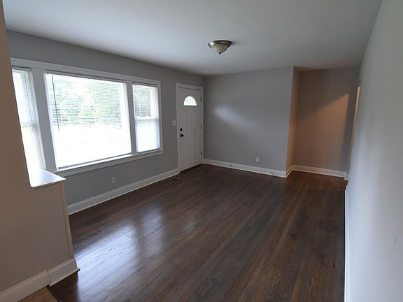 4th image of 1066 Rock Springs St