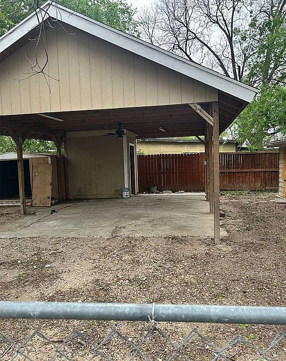 2nd image of 174 Kelly Dr