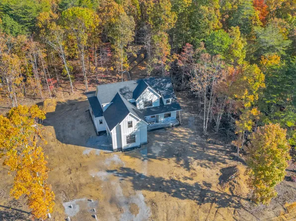 3057 Poe Rd, Soddy Daisy, TN 37379