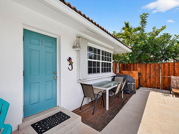 5th image of 4532 Poinciana Street